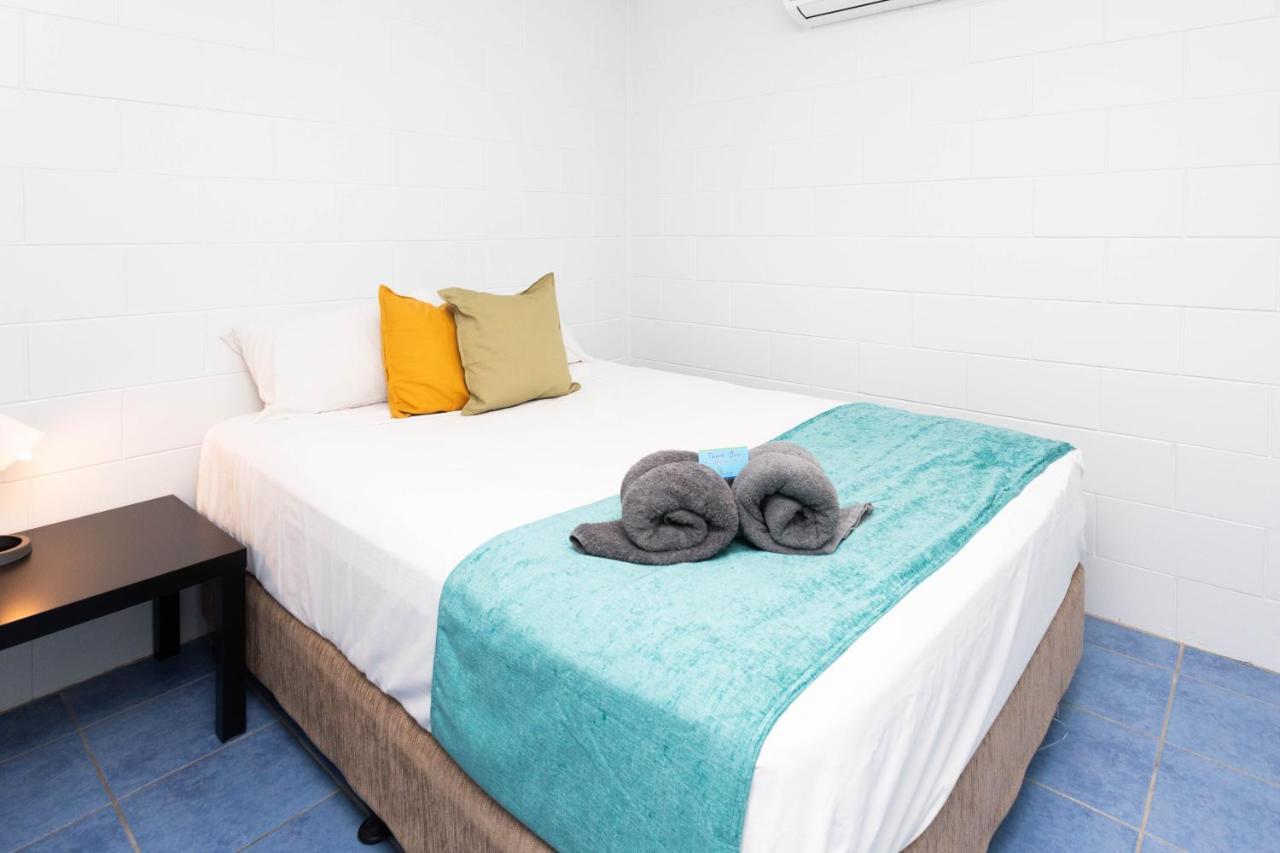Airlie Sun & Sand Accommodation #6 Airlie Beach Exteriör bild